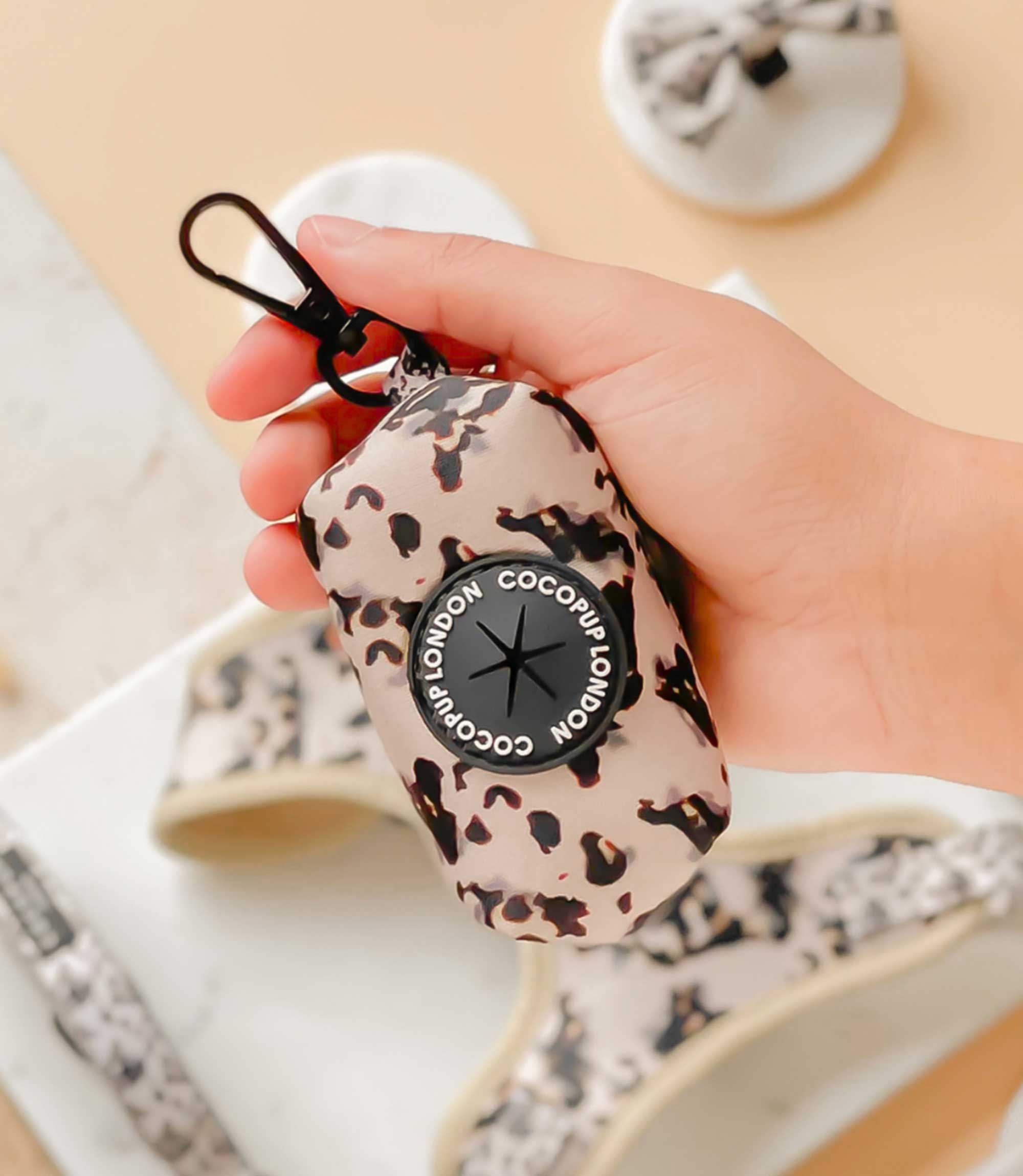 Cocopup London - Ivory Tort Poop Bag Holder - Nest Pets